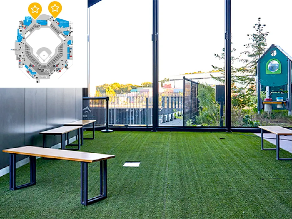 유리 벽 앞 잔디 지역